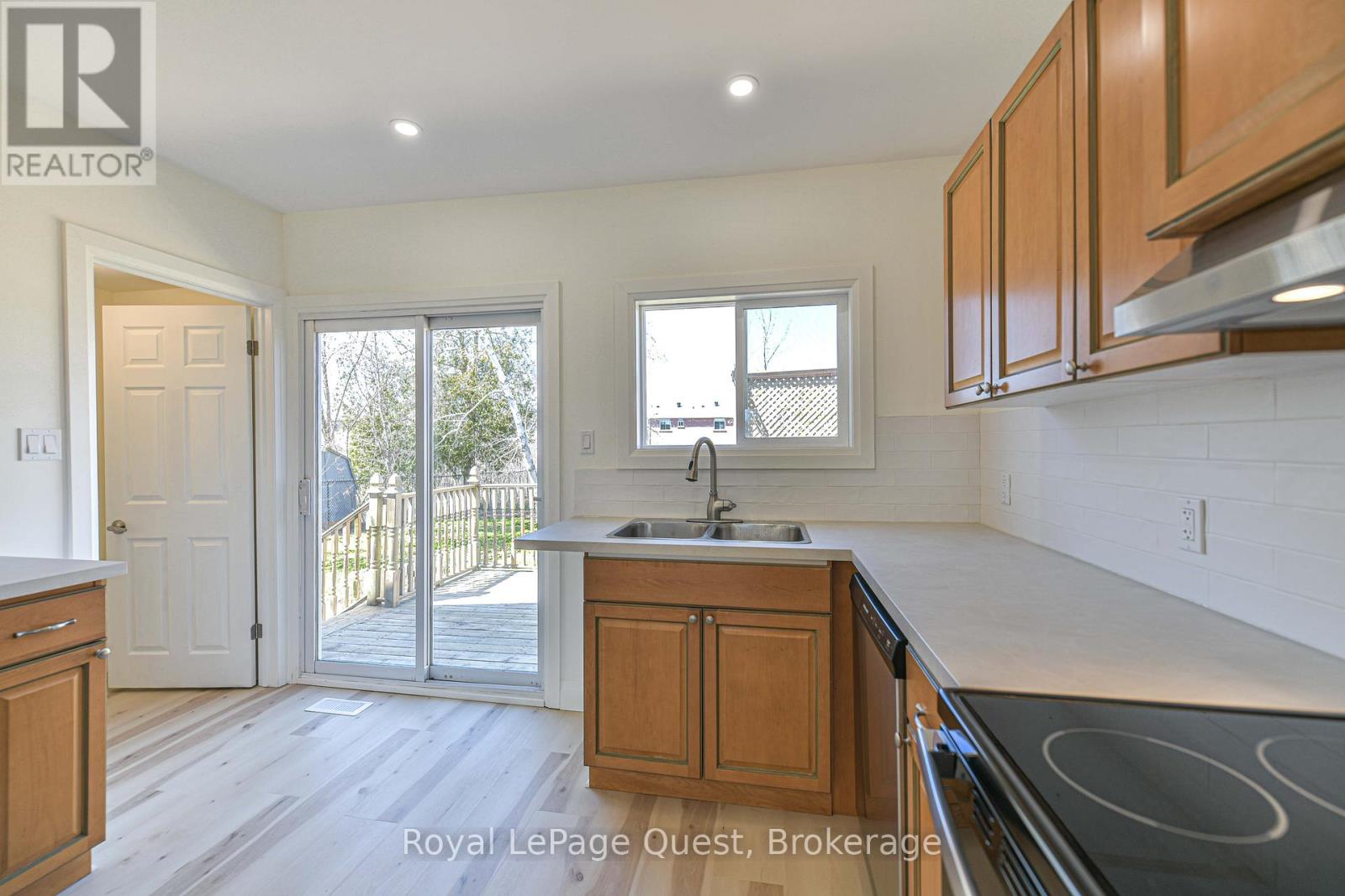 38 Adair Street, Orillia, Ontario  L3V 2X2 - Photo 10 - S13056062