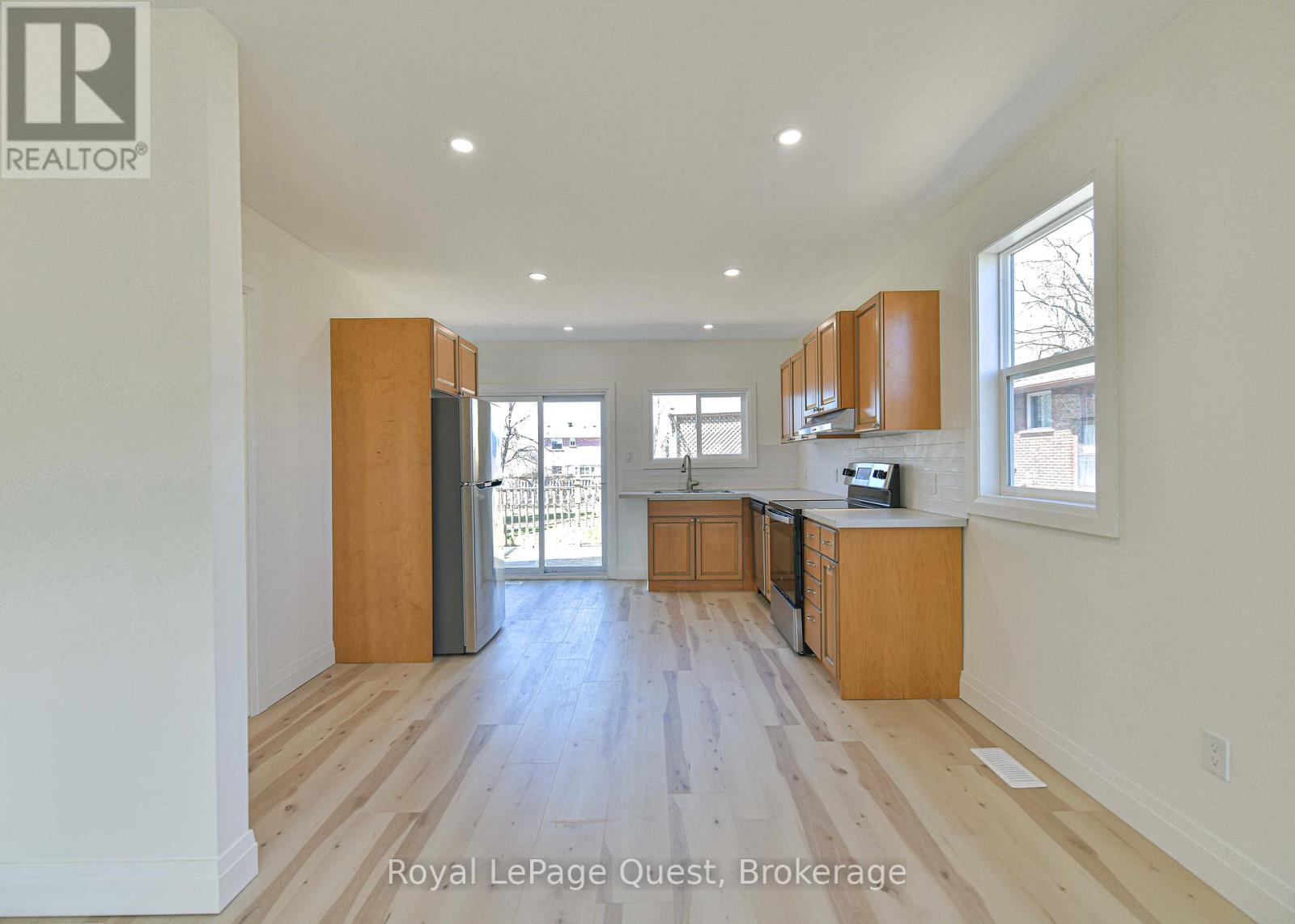 38 Adair Street, Orillia, Ontario  L3V 2X2 - Photo 6 - S13056062