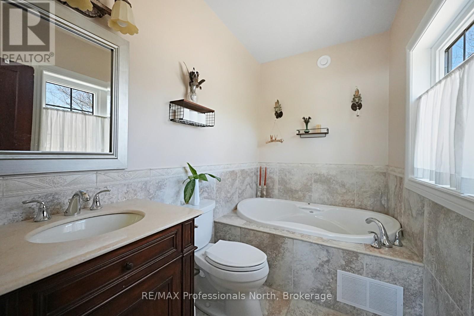 1111 Jones Road, Algonquin Highlands, Ontario  K0M 1S0 - Photo 22 - X13056056