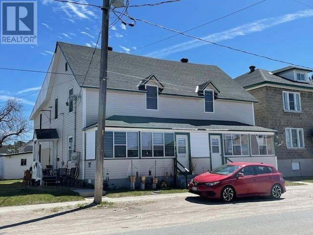 14-16 Lansdowne St N, Chapleau, Ontario  P0M 1K0 - Photo 2 - SM260767