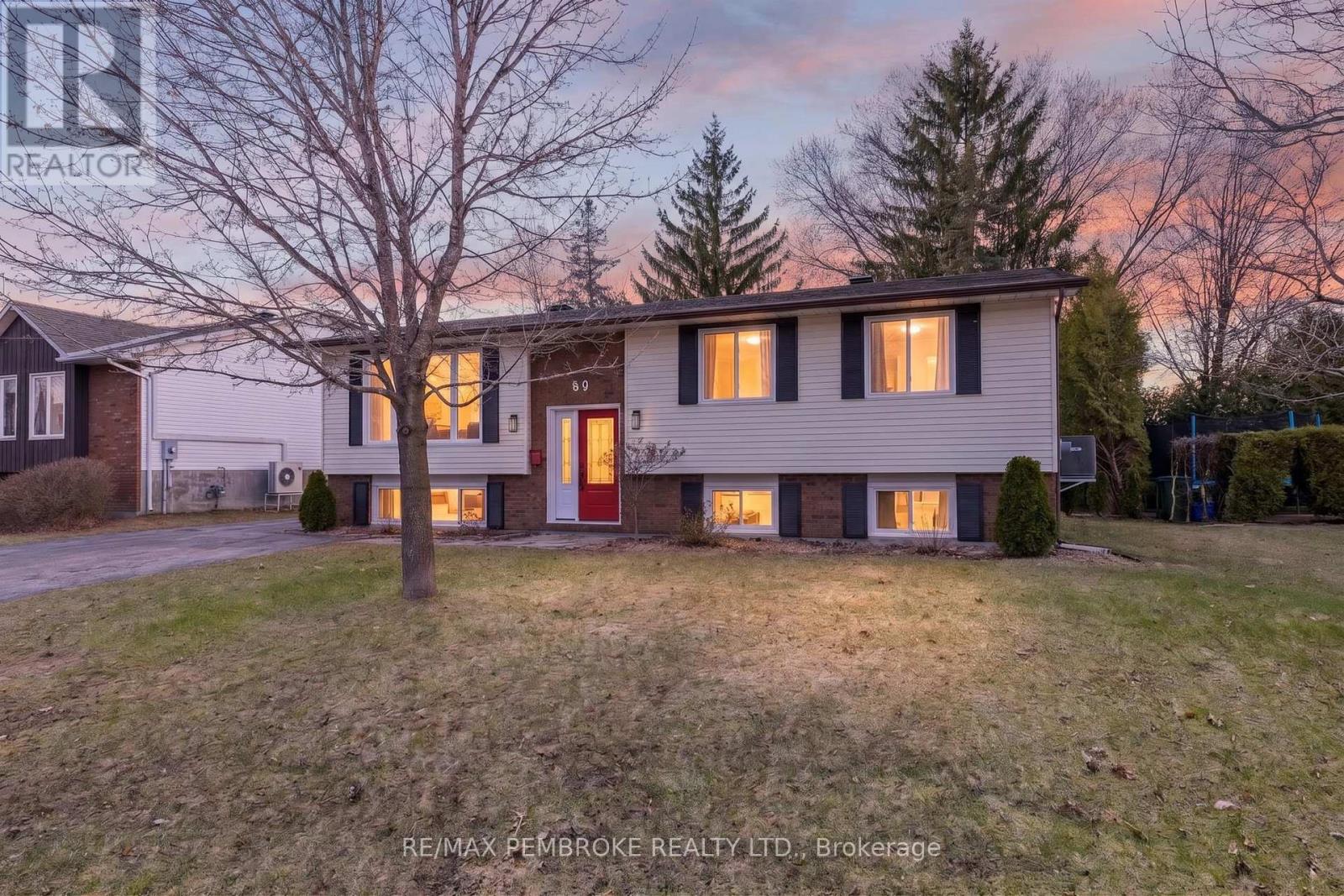 99 Noik Drive, Pembroke, Ontario  K8A 7Z4 - Photo 2 - X13051296