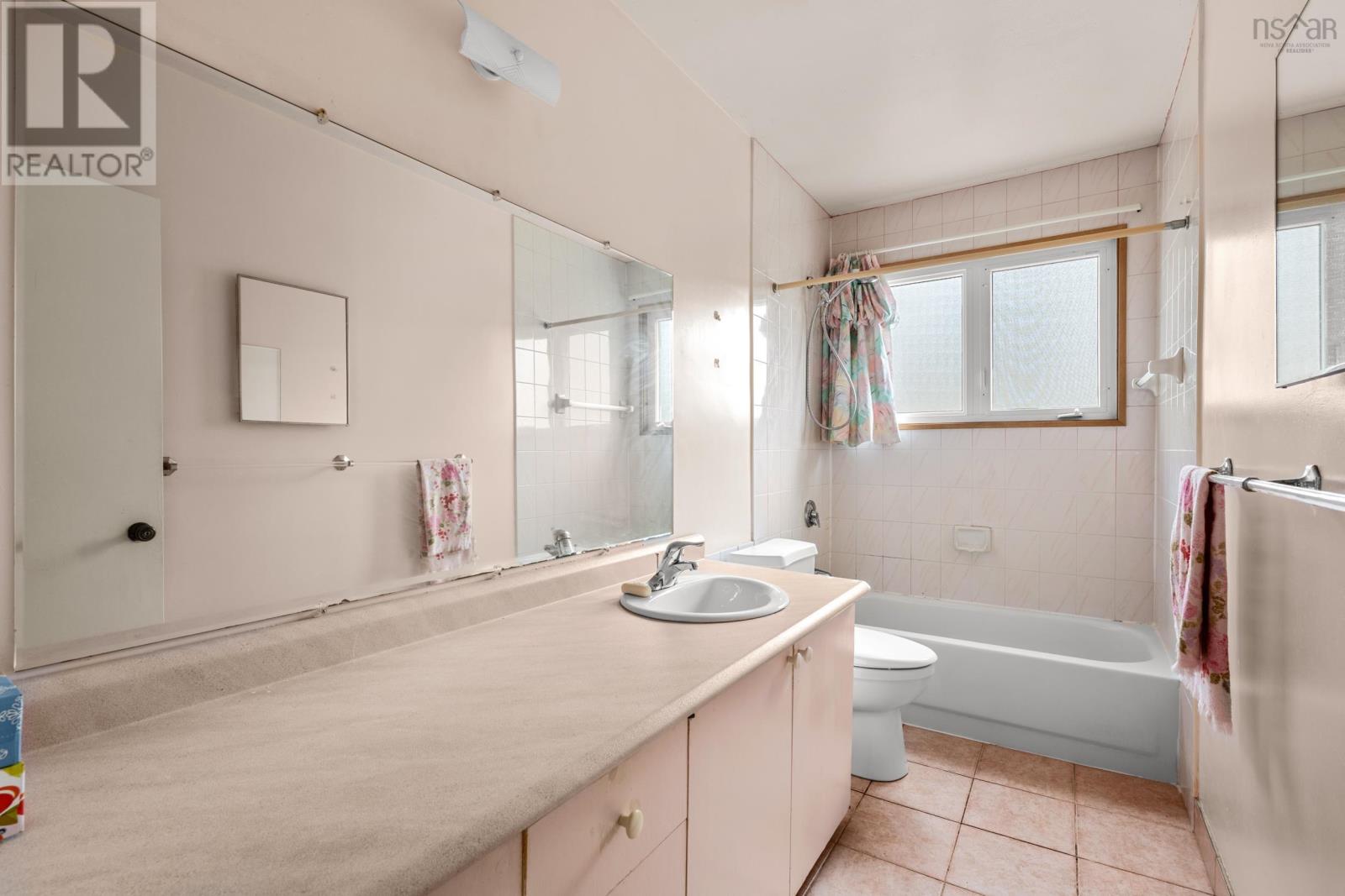 16 Glenn Drive, Halifax, Nova Scotia  B3M 2B9 - Photo 17 - 202607352