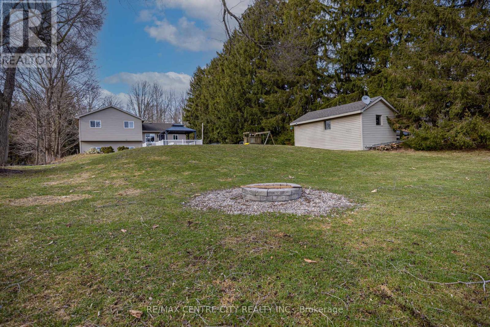 2623 Avon Drive, Malahide, Ontario  N0L 1B0 - Photo 29 - X12928080