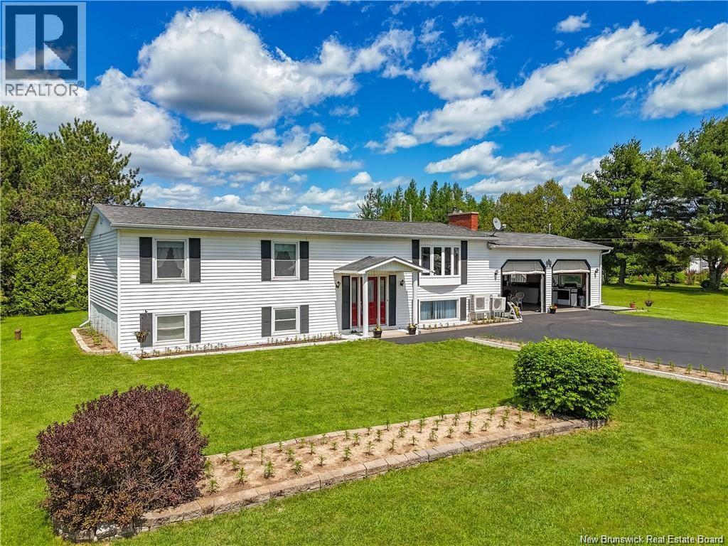 <h3>$459,900</h3><p>261 Route 105, Maugerville, New Brunswick</p>