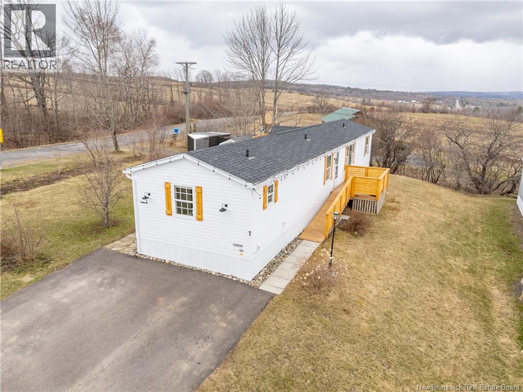 7 Barrington Road, Fredericton, New Brunswick  E3C 0A5 - Photo 3 - NB137894