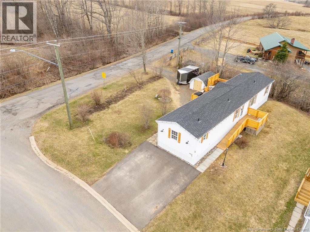 7 Barrington Road, Fredericton, New Brunswick  E3C 0A5 - Photo 4 - NB137894