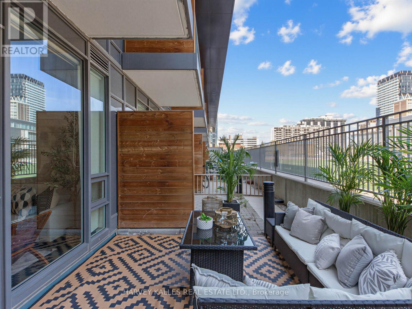 Th 13 - 30 Roehampton Avenue, Toronto, Ontario  M4P 1R2 - Photo 24 - C13052824