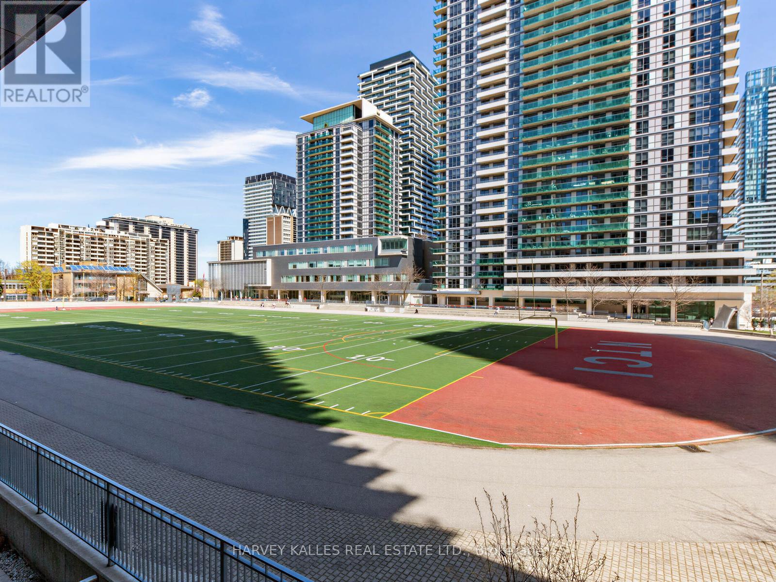 Th 13 - 30 Roehampton Avenue, Toronto, Ontario  M4P 1R2 - Photo 25 - C13052824