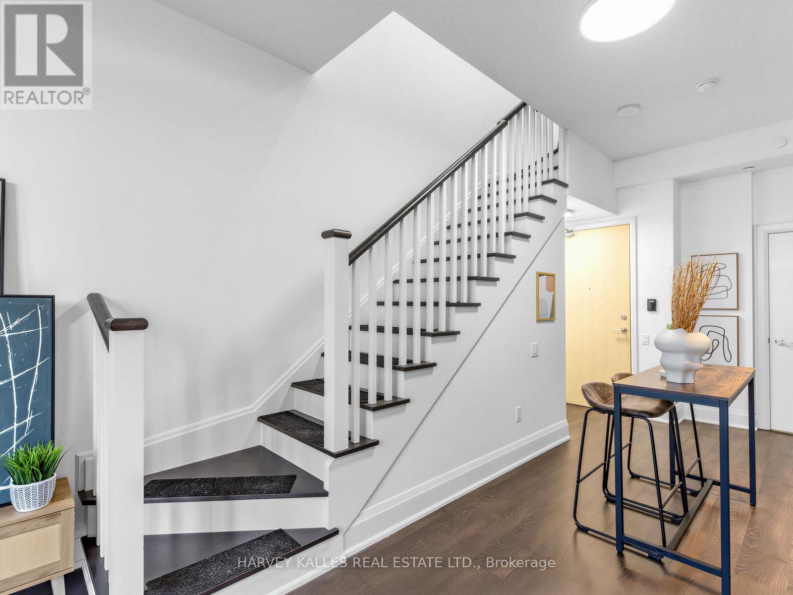 Th 13 - 30 Roehampton Avenue, Toronto, Ontario  M4P 1R2 - Photo 11 - C13052824