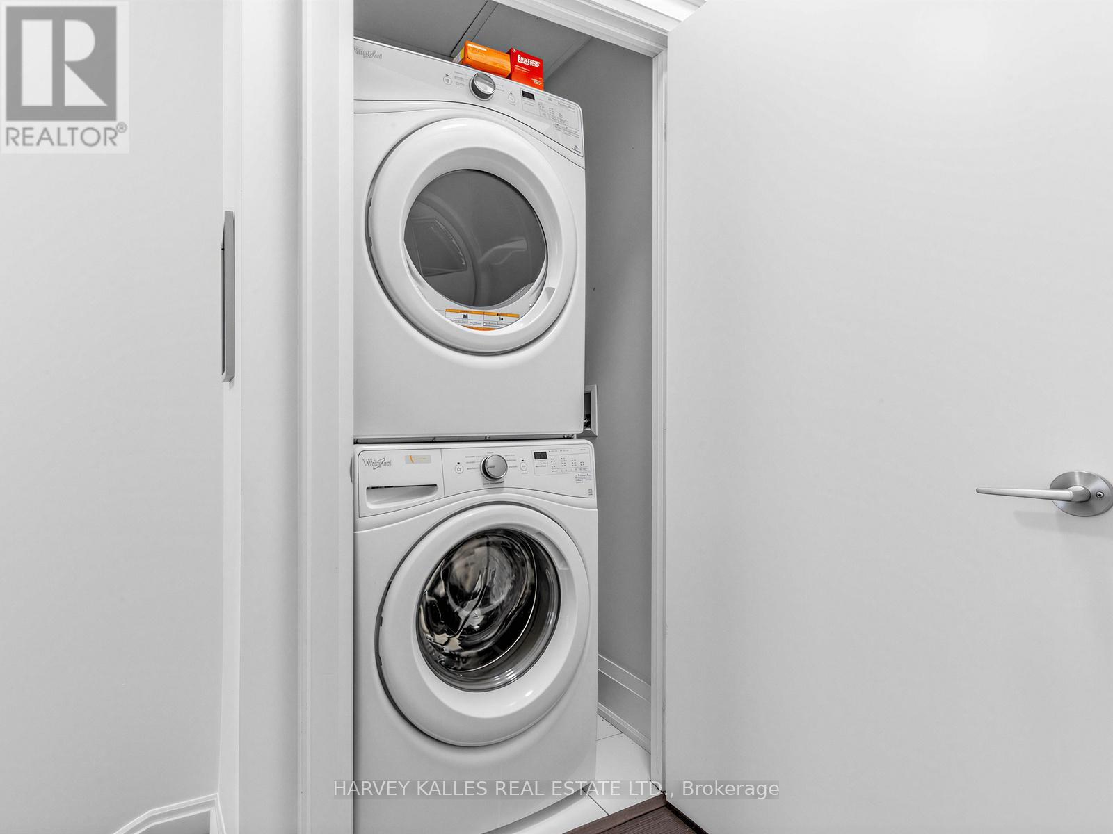 Th 13 - 30 Roehampton Avenue, Toronto, Ontario  M4P 1R2 - Photo 22 - C13052824