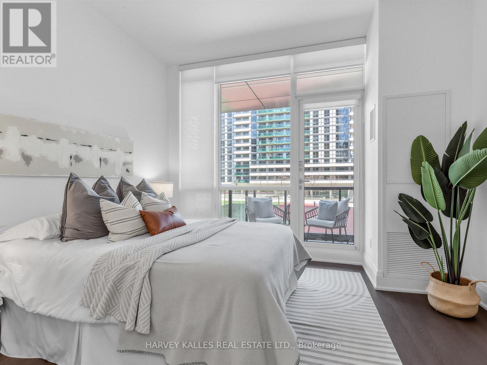 Th 13 - 30 Roehampton Avenue, Toronto, Ontario  M4P 1R2 - Photo 15 - C13052824