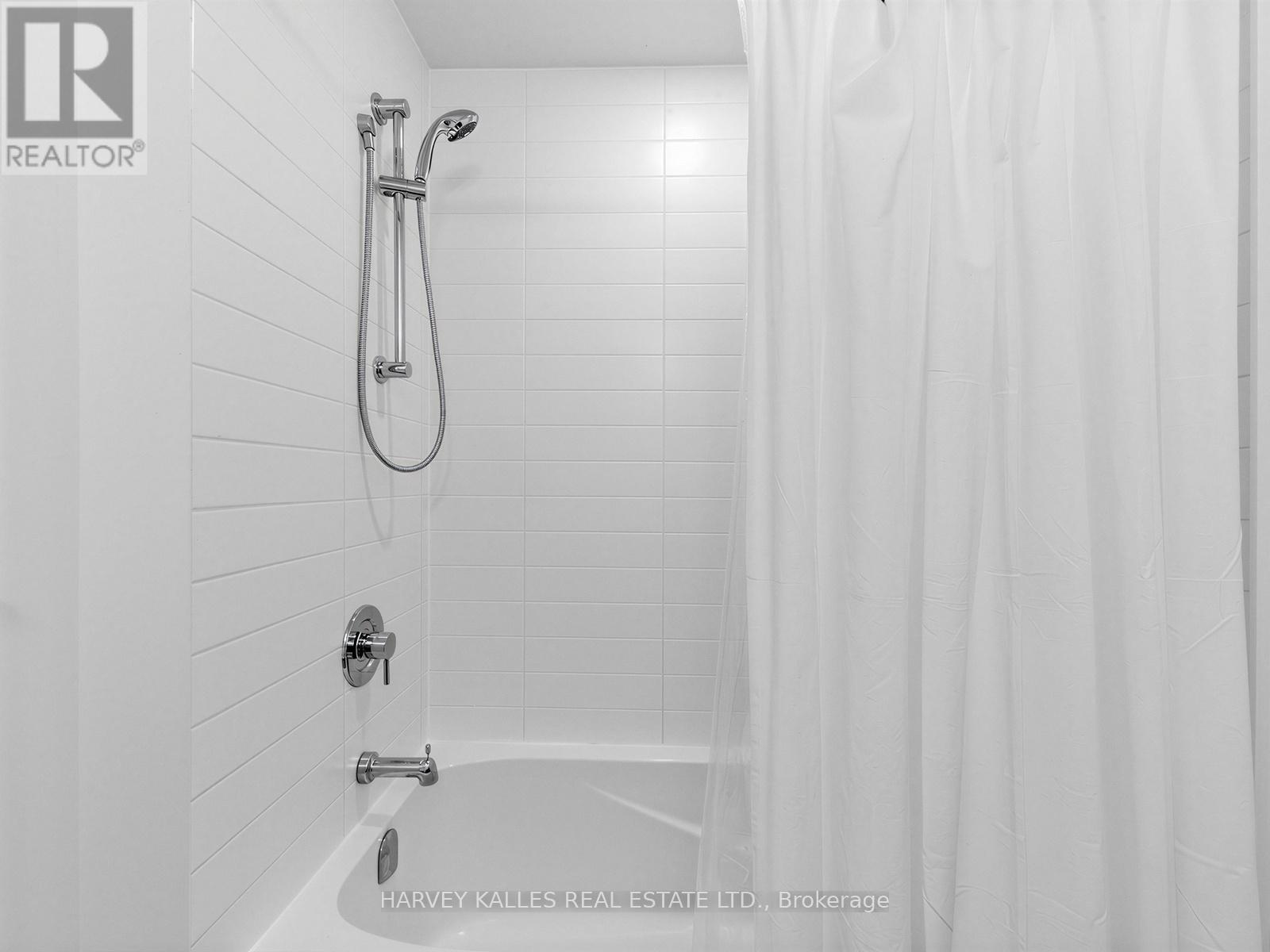 Th 13 - 30 Roehampton Avenue, Toronto, Ontario  M4P 1R2 - Photo 21 - C13052824