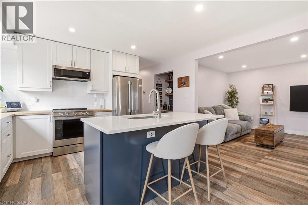 30 Darlington Drive, Hamilton, Ontario  L9C 2L7 - Photo 12 - 40825060