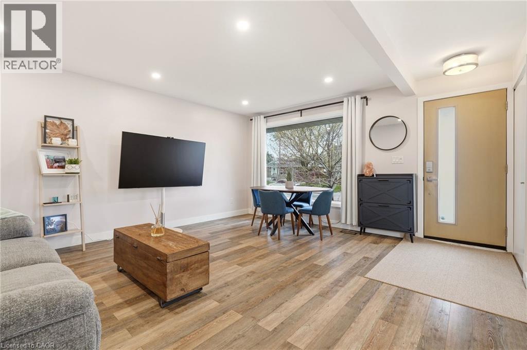 30 Darlington Drive, Hamilton, Ontario  L9C 2L7 - Photo 14 - 40825060