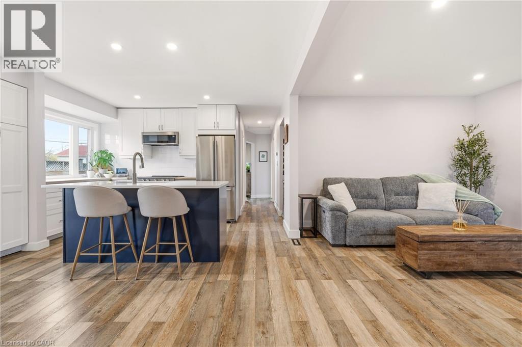 30 Darlington Drive, Hamilton, Ontario  L9C 2L7 - Photo 7 - 40825060