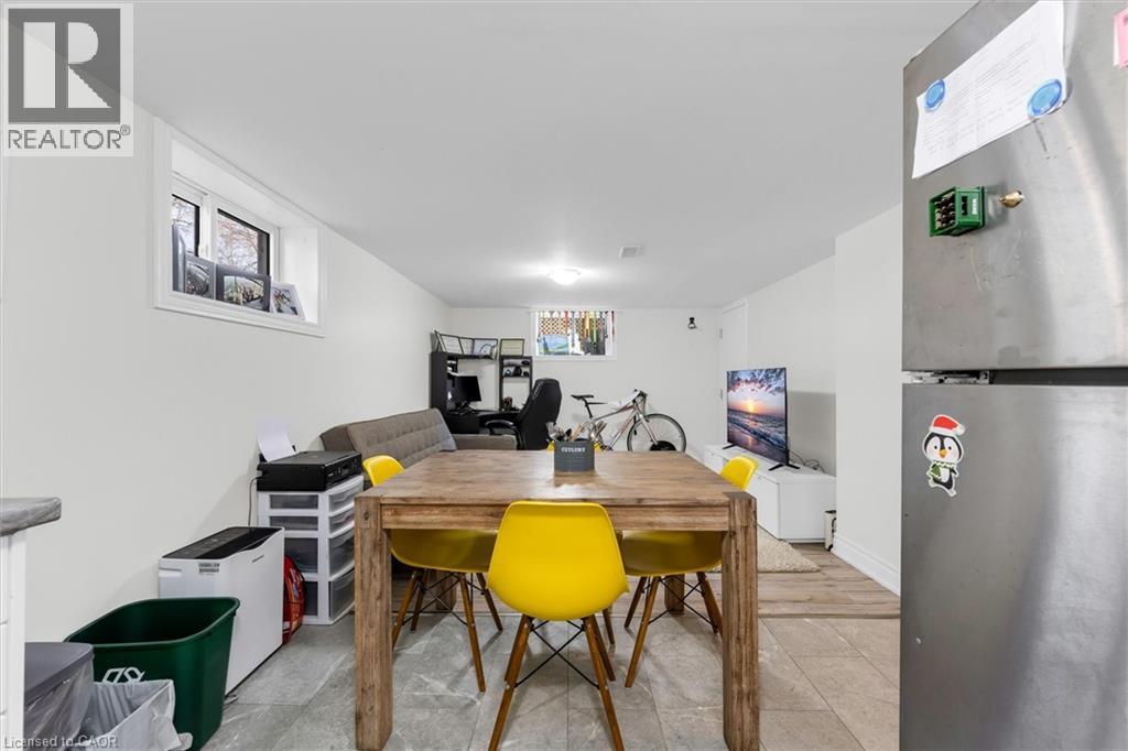 406 East 43rd Street, Hamilton, Ontario  L8T 3E3 - Photo 32 - 40824324