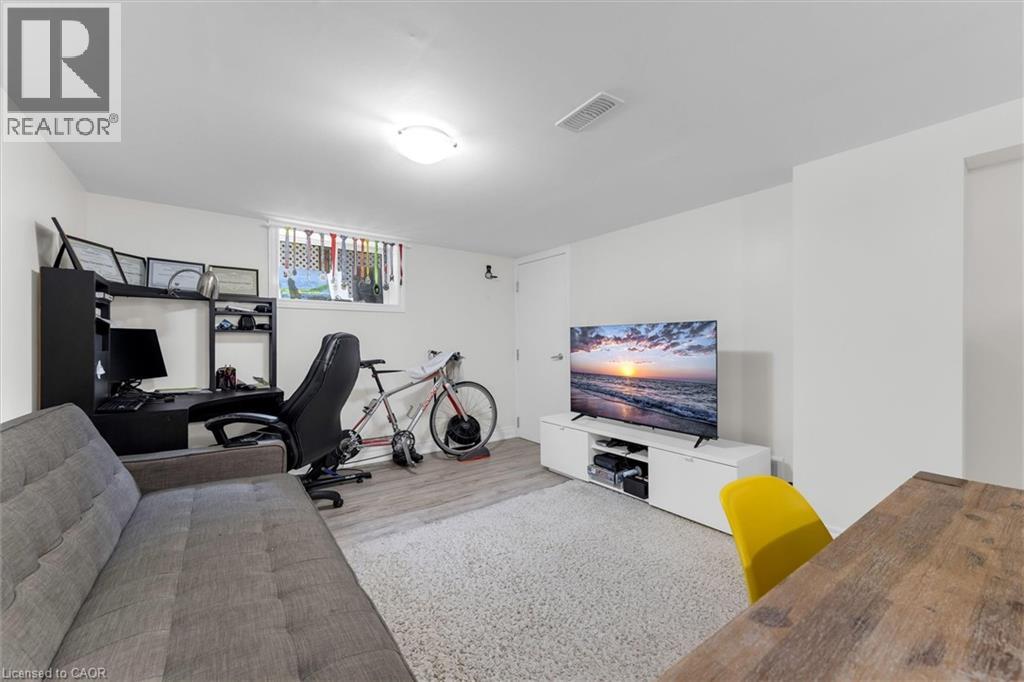 406 East 43rd Street, Hamilton, Ontario  L8T 3E3 - Photo 33 - 40824324