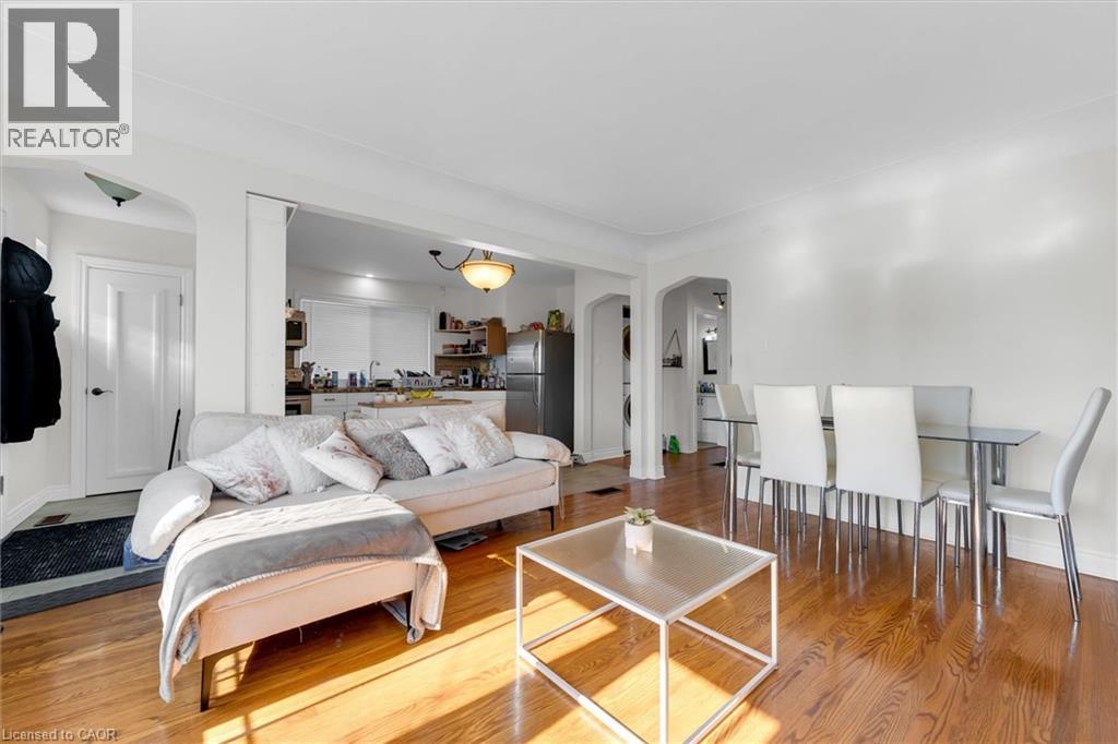 406 East 43rd Street, Hamilton, Ontario  L8T 3E3 - Photo 6 - 40824324