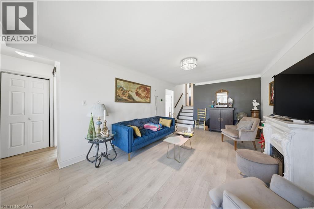 6376 Ash Street, Niagara Falls, Ontario  L2G 2H5 - Photo 11 - 40824315