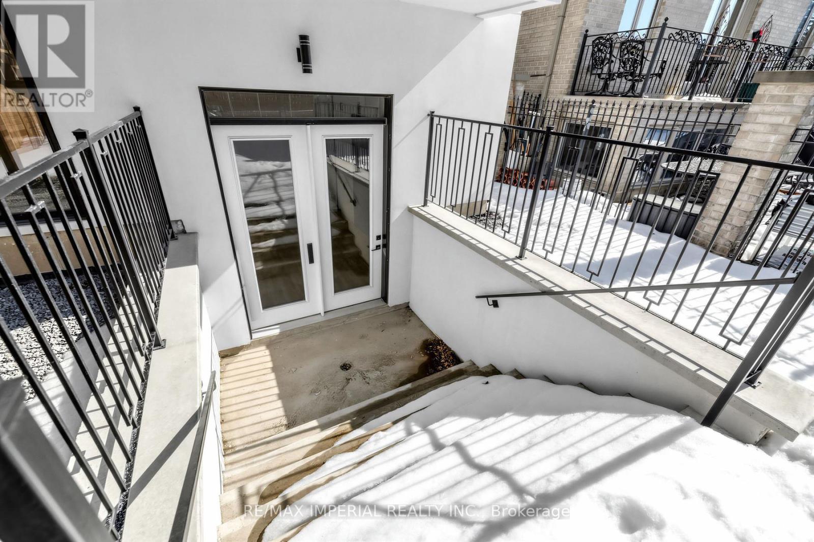 68 Lynnhaven Road, Toronto, Ontario  M6A 2K9 - Photo 46 - C12854356