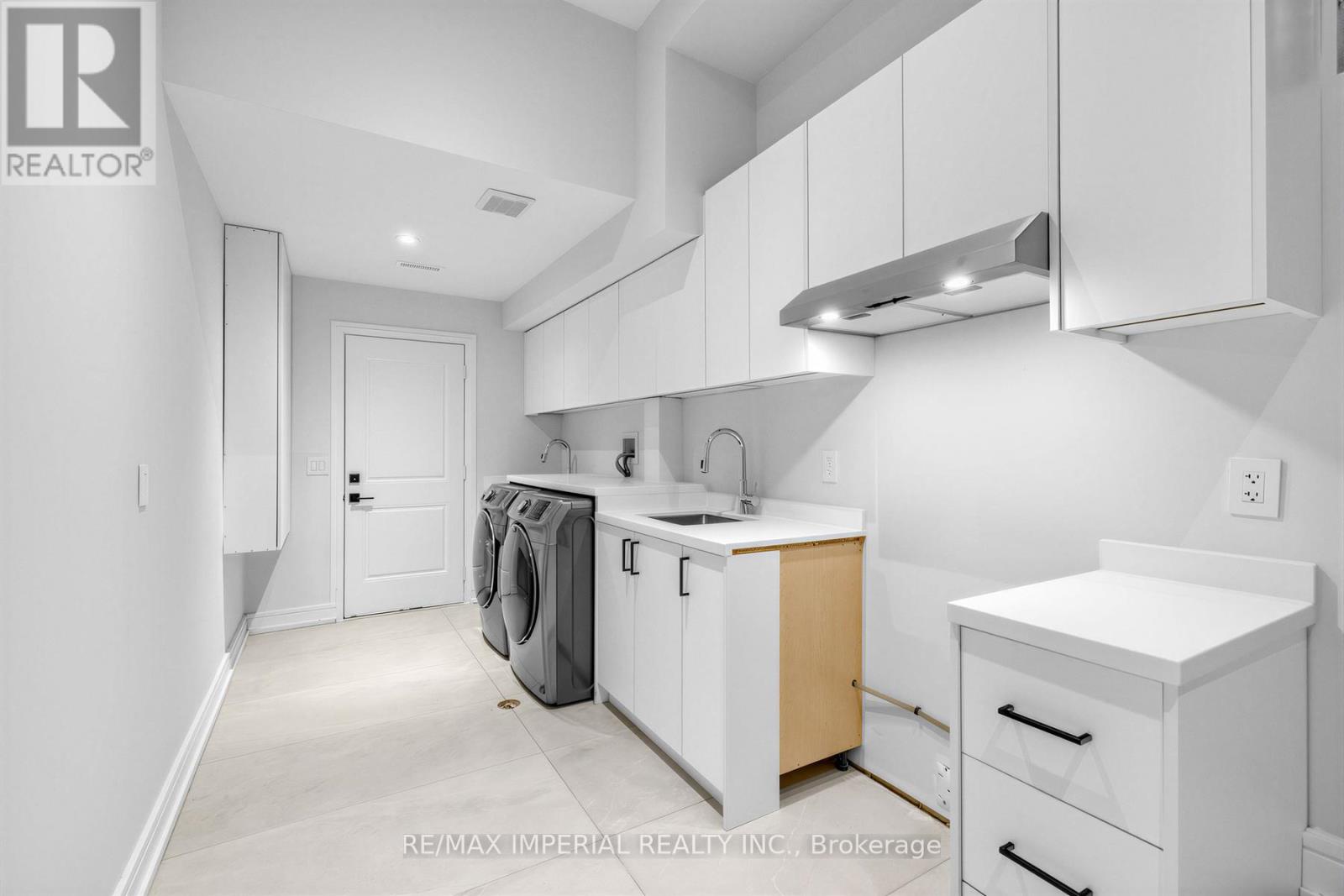 68 Lynnhaven Road, Toronto, Ontario  M6A 2K9 - Photo 41 - C12854356