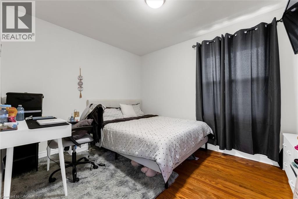 406 East 43rd Street, Hamilton, Ontario  L8T 3E3 - Photo 16 - 40822246