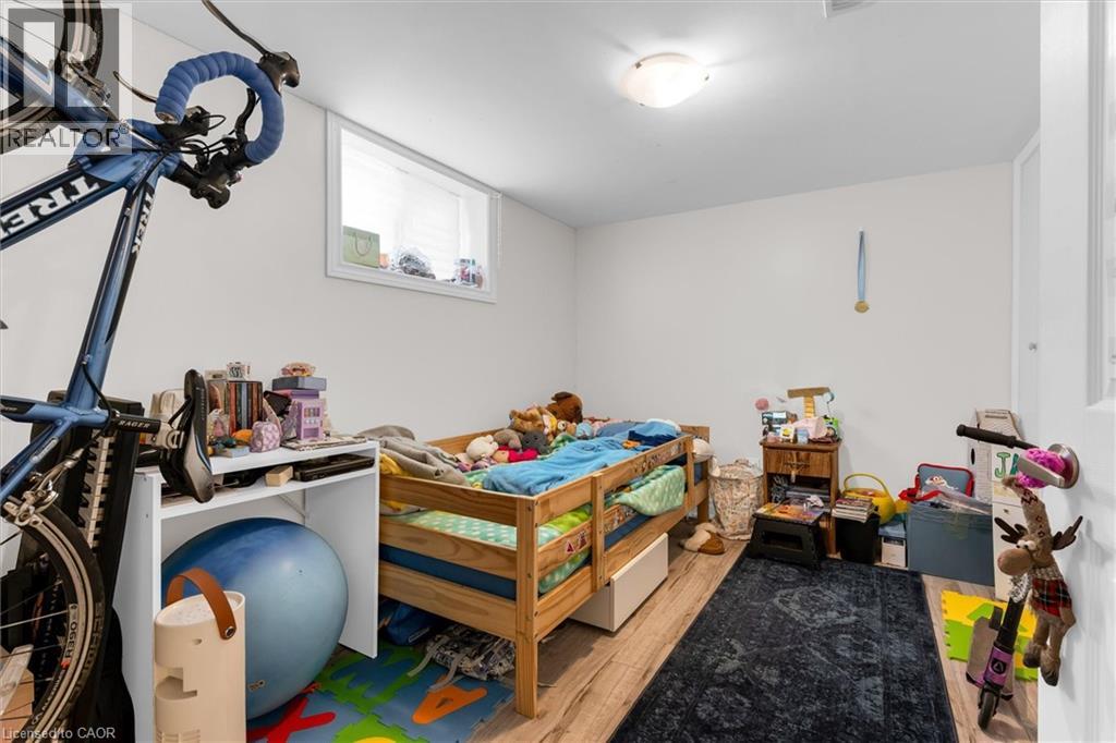 406 East 43rd Street, Hamilton, Ontario  L8T 3E3 - Photo 20 - 40822246