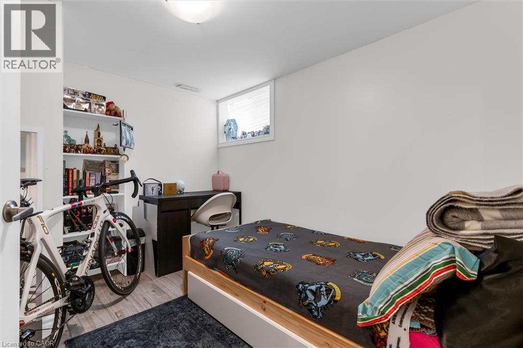 406 East 43rd Street, Hamilton, Ontario  L8T 3E3 - Photo 22 - 40822246