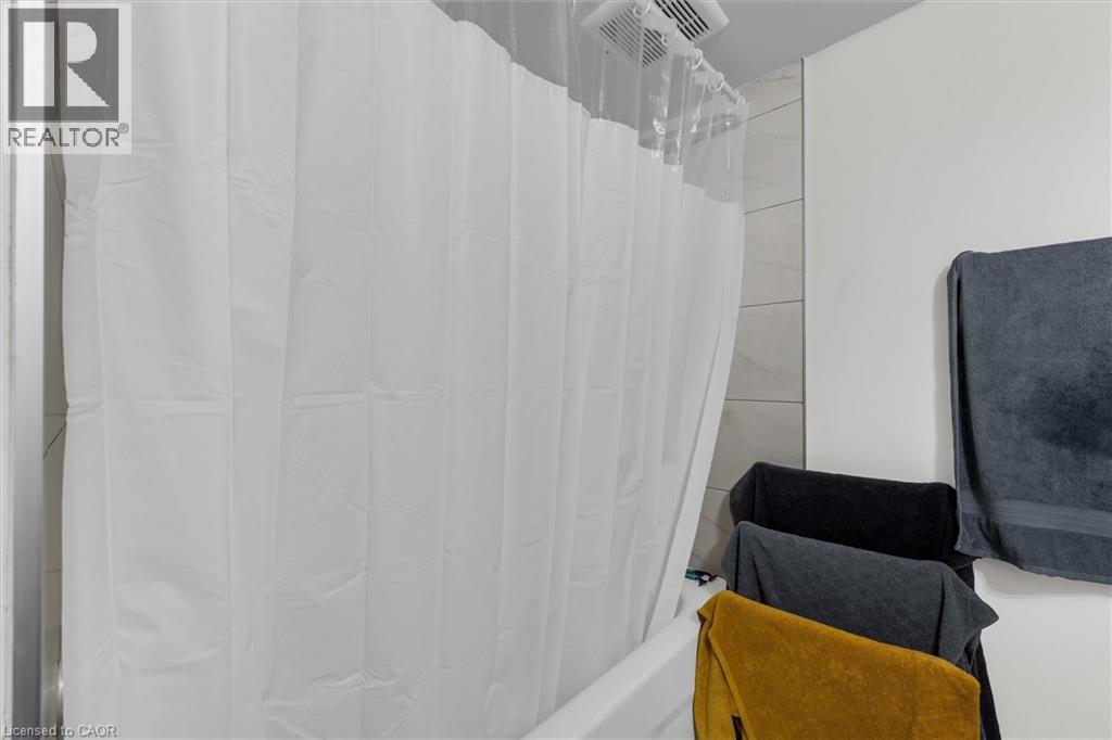 406 East 43rd Street, Hamilton, Ontario  L8T 3E3 - Photo 26 - 40822246