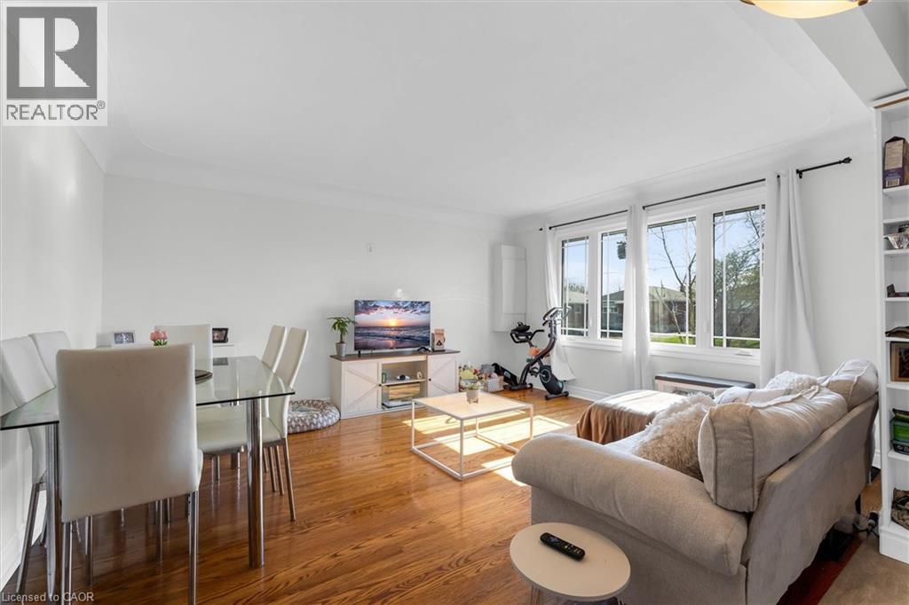 406 East 43rd Street, Hamilton, Ontario  L8T 3E3 - Photo 5 - 40822246