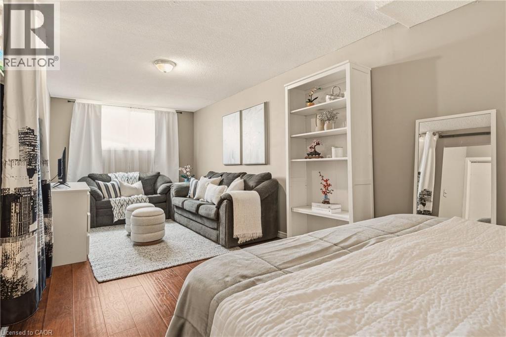 19 Golden Orchard Drive, Hamilton, Ontario  L9C 6J2 - Photo 18 - 40821799