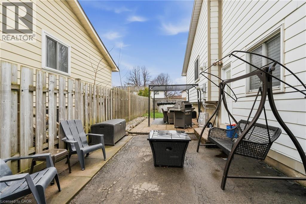 19 Golden Orchard Drive, Hamilton, Ontario  L9C 6J2 - Photo 24 - 40821799