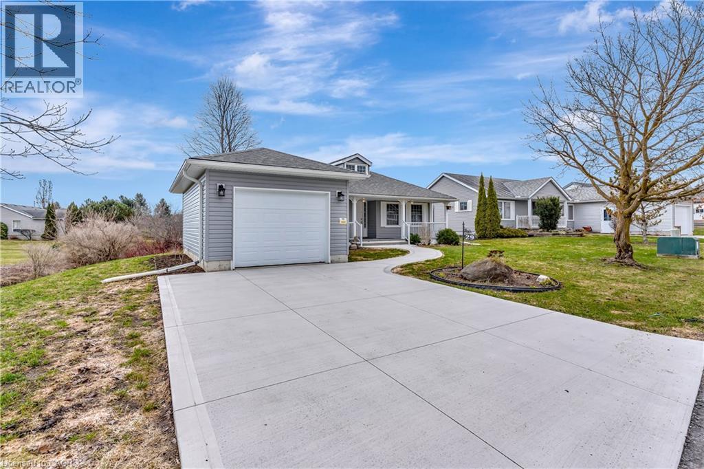 29 Morningside Circle, New Hamburg, Ontario  N3A 2G2 - Photo 2 - 40812388