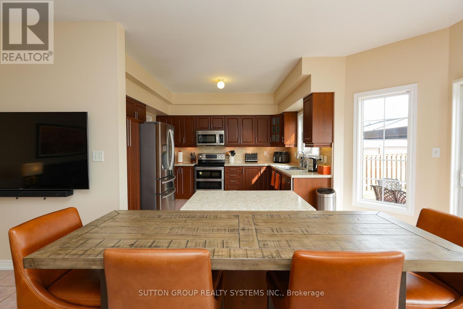 1382 Avon Drive, Mississauga, Ontario  L5N 7Z3 - Photo 14 - W12948292