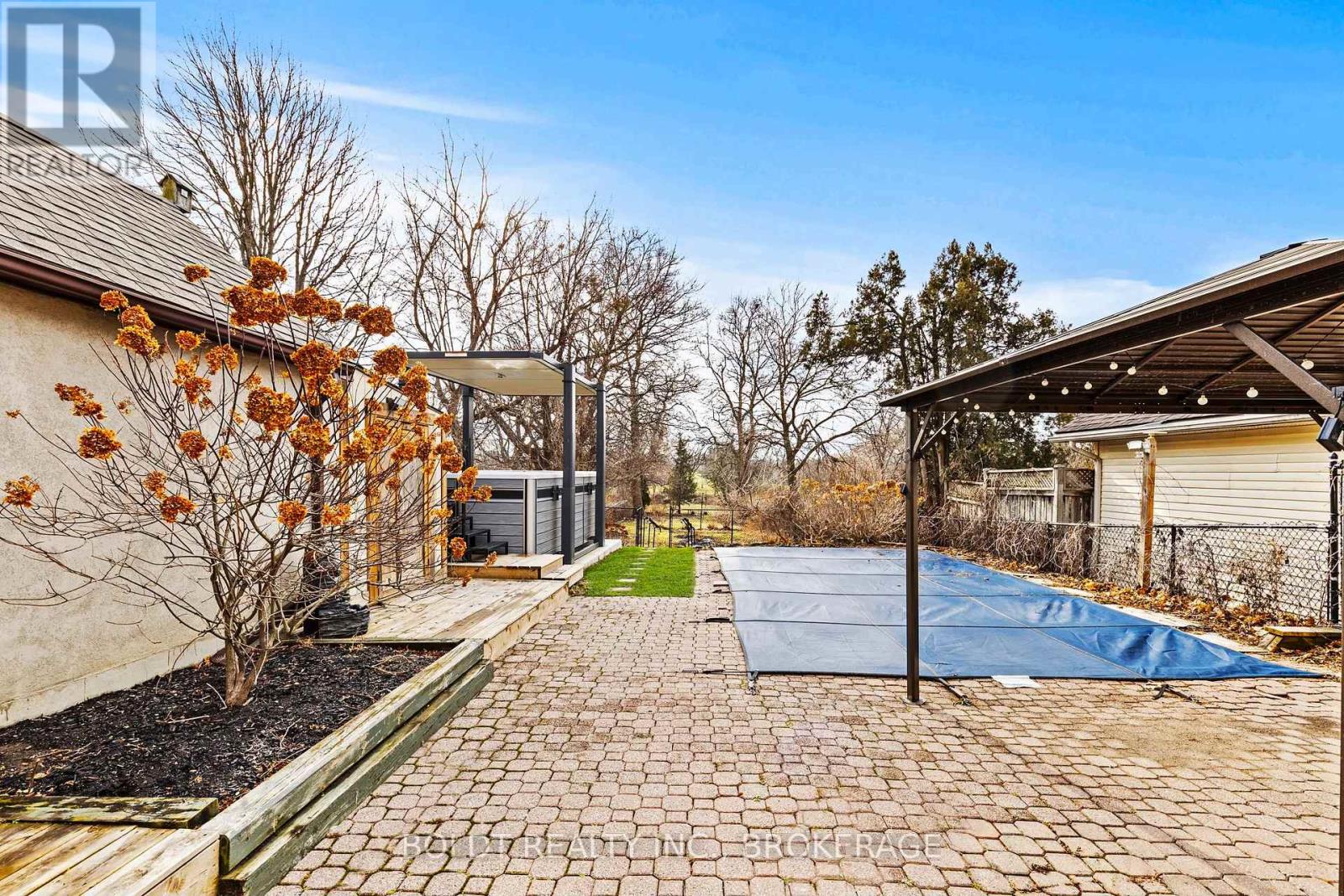 322 Queenston Street, St. Catharines, Ontario  L2P 2X7 - Photo 34 - X12973244