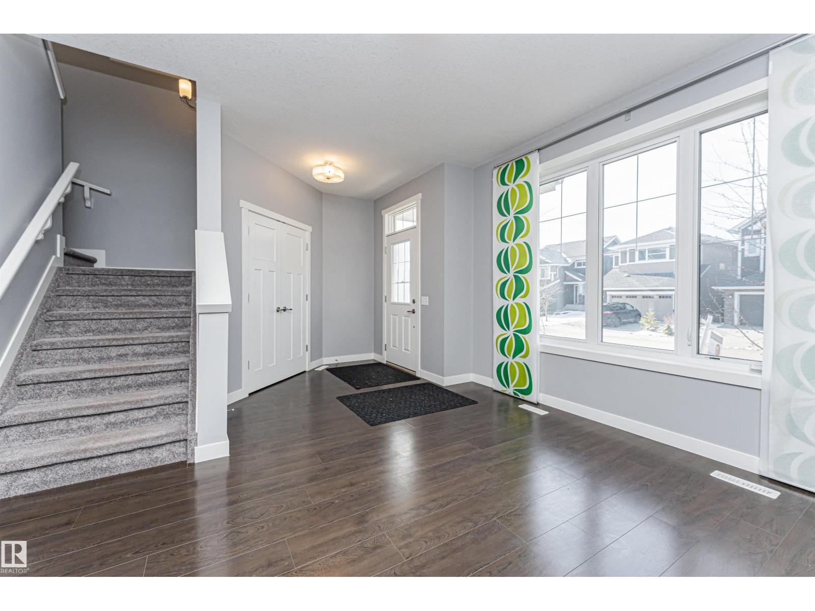 16420 15 Av Sw, Edmonton, Alberta  T6W 2T2 - Photo 4 - E4484596