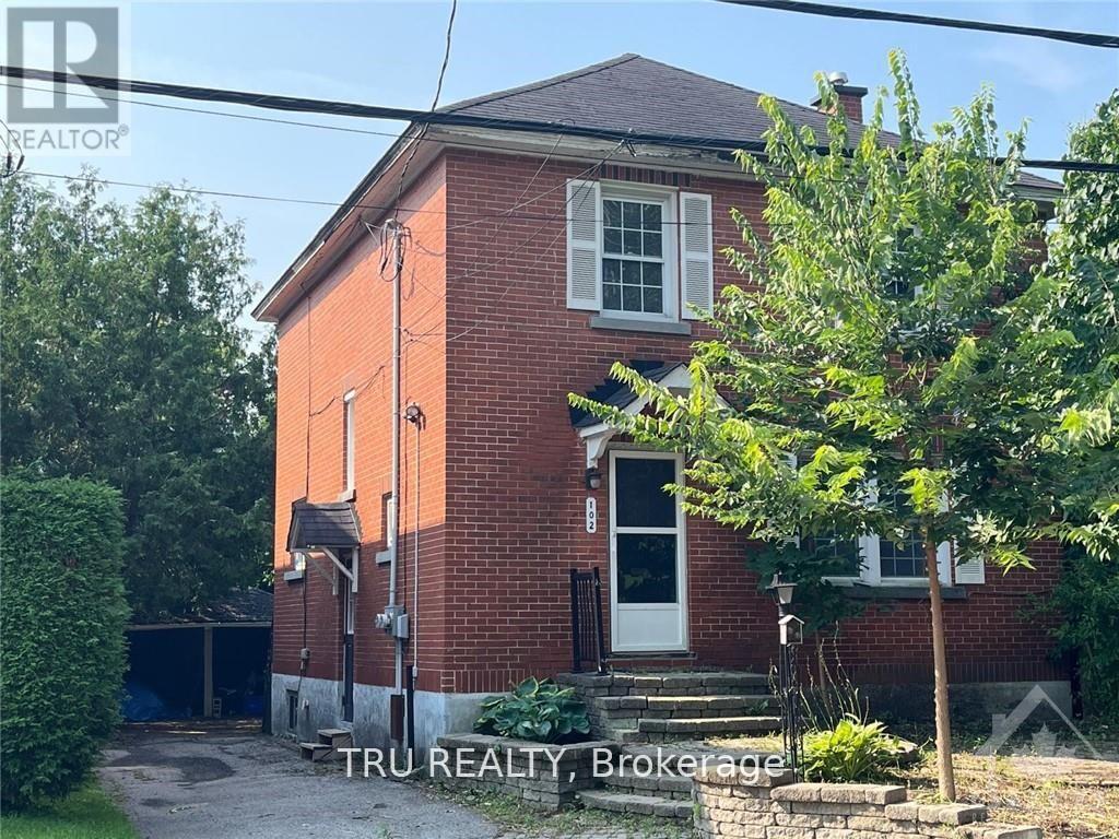 102 Putman Avenue, Ottawa, Ontario  K1M 1Z6 - Photo 2 - X13056052
