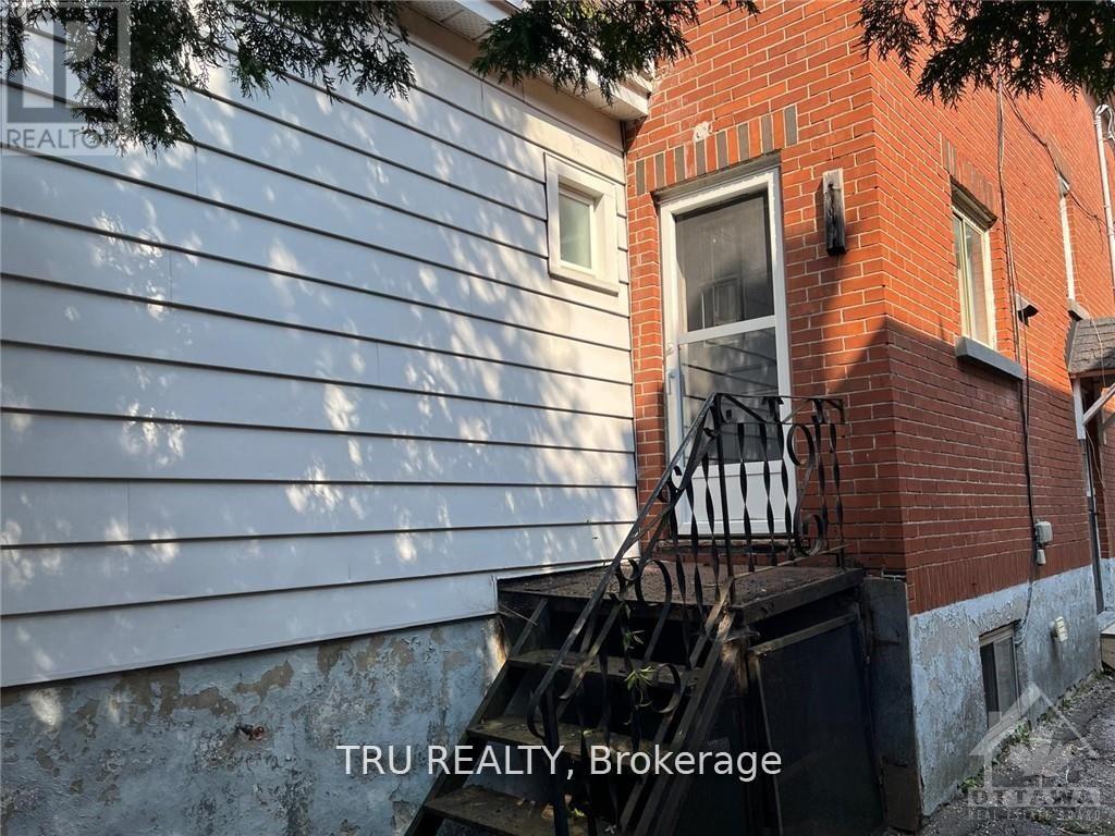 102 Putman Avenue, Ottawa, Ontario  K1M 1Z6 - Photo 6 - X13056052