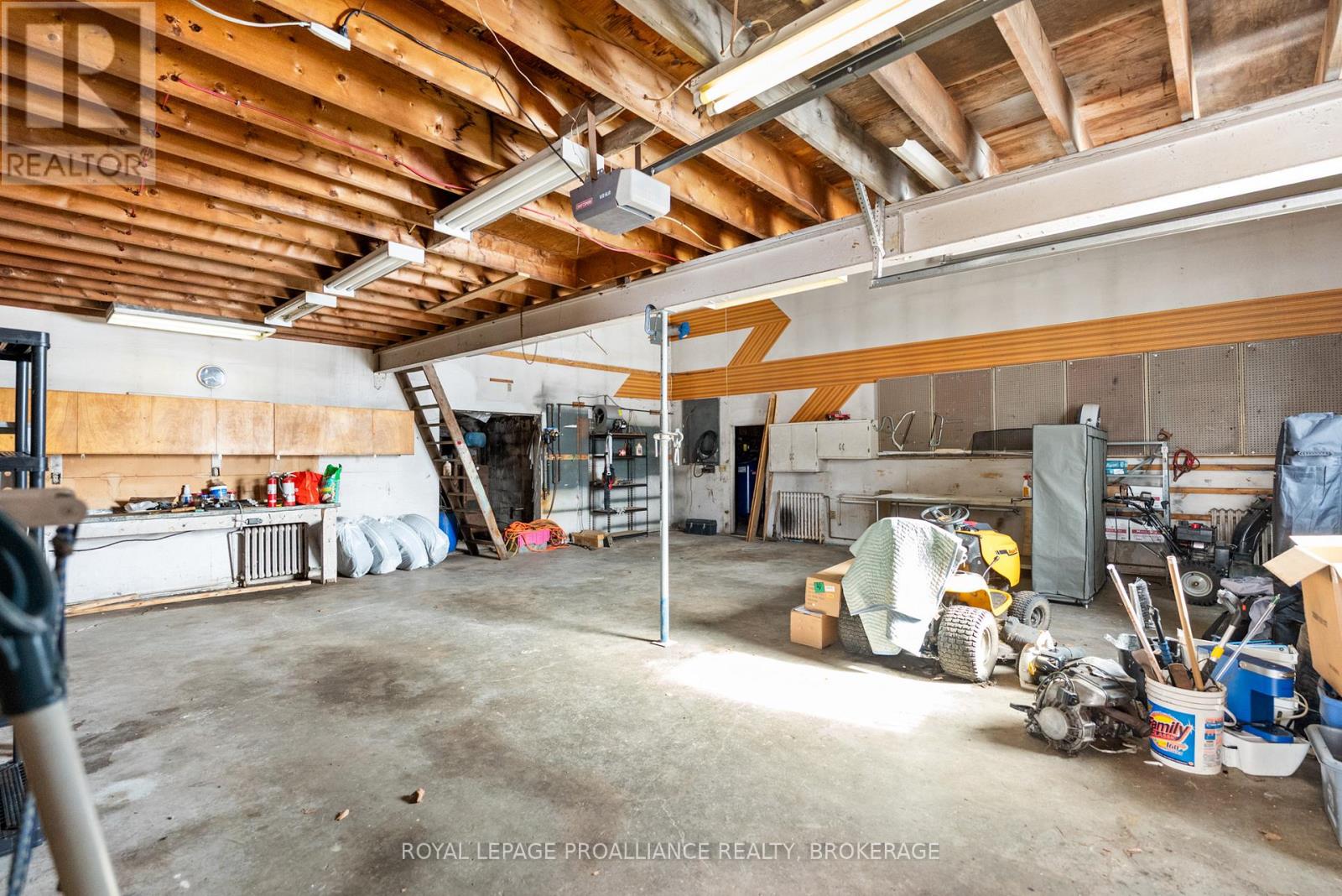 261 Shane Street, Loyalist, Ontario  K0H 2H0 - Photo 39 - X12992162