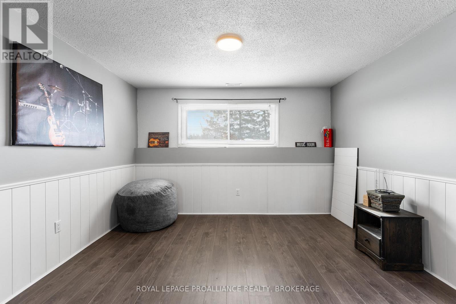 261 Shane Street, Loyalist, Ontario  K0H 2H0 - Photo 32 - X12992162