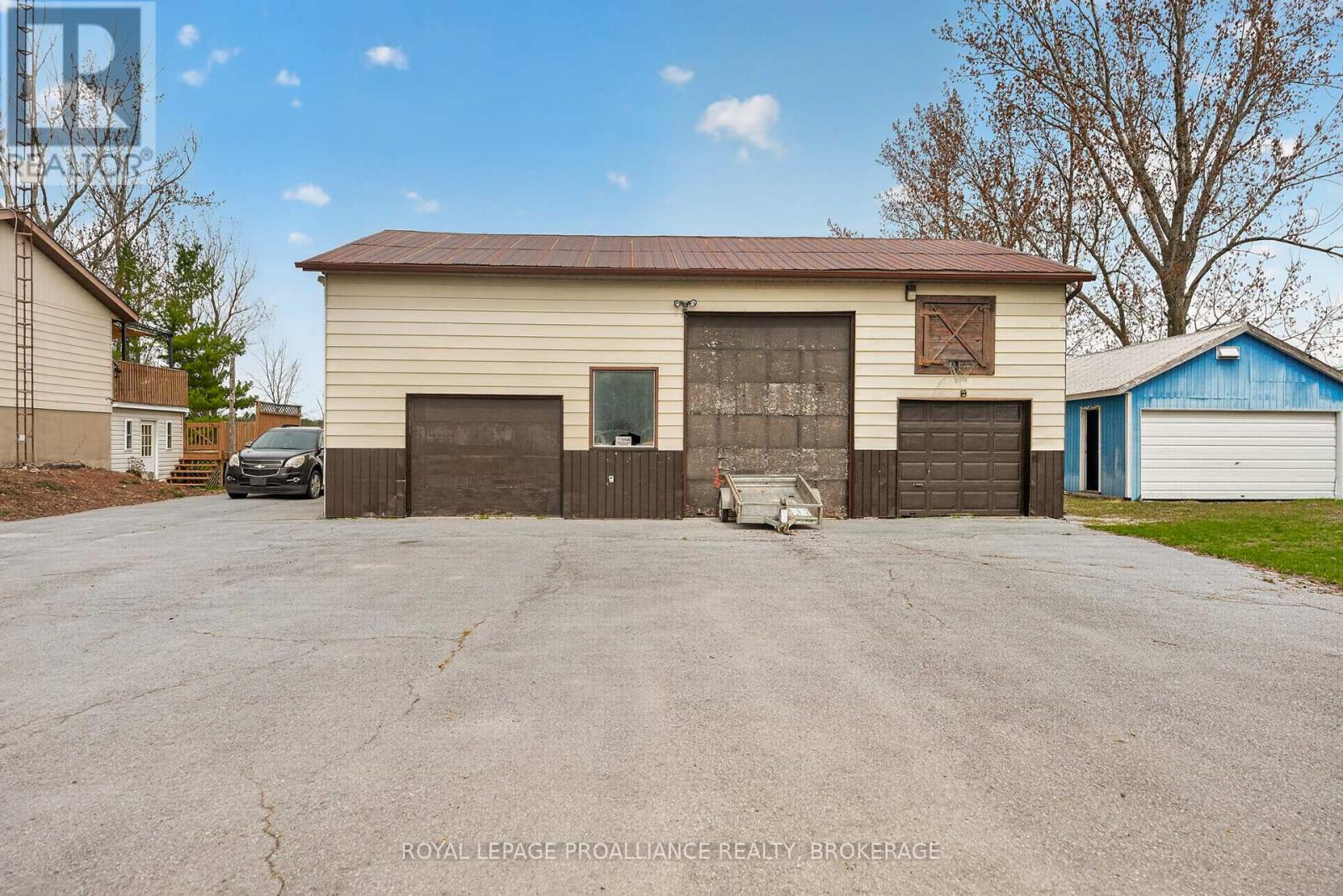 261 Shane Street, Loyalist, Ontario  K0H 2H0 - Photo 4 - X12992162