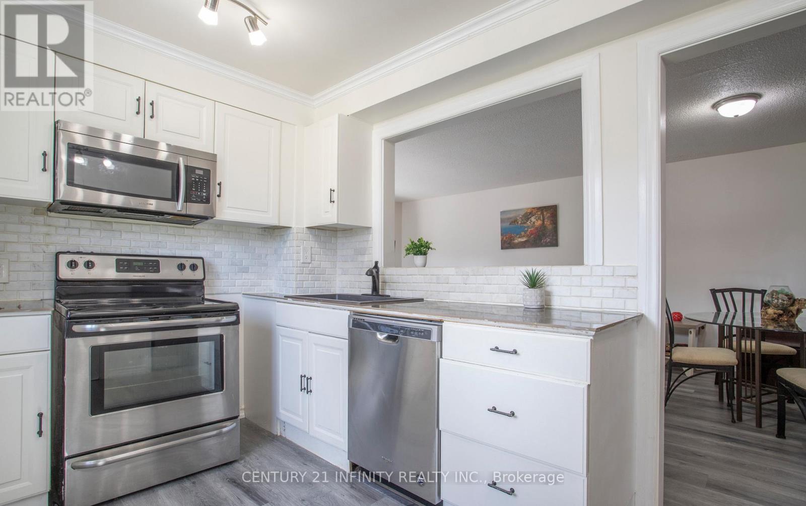 33 - 101 Dovedale Drive, Whitby, Ontario  L1N 1Z7 - Photo 11 - E13056094