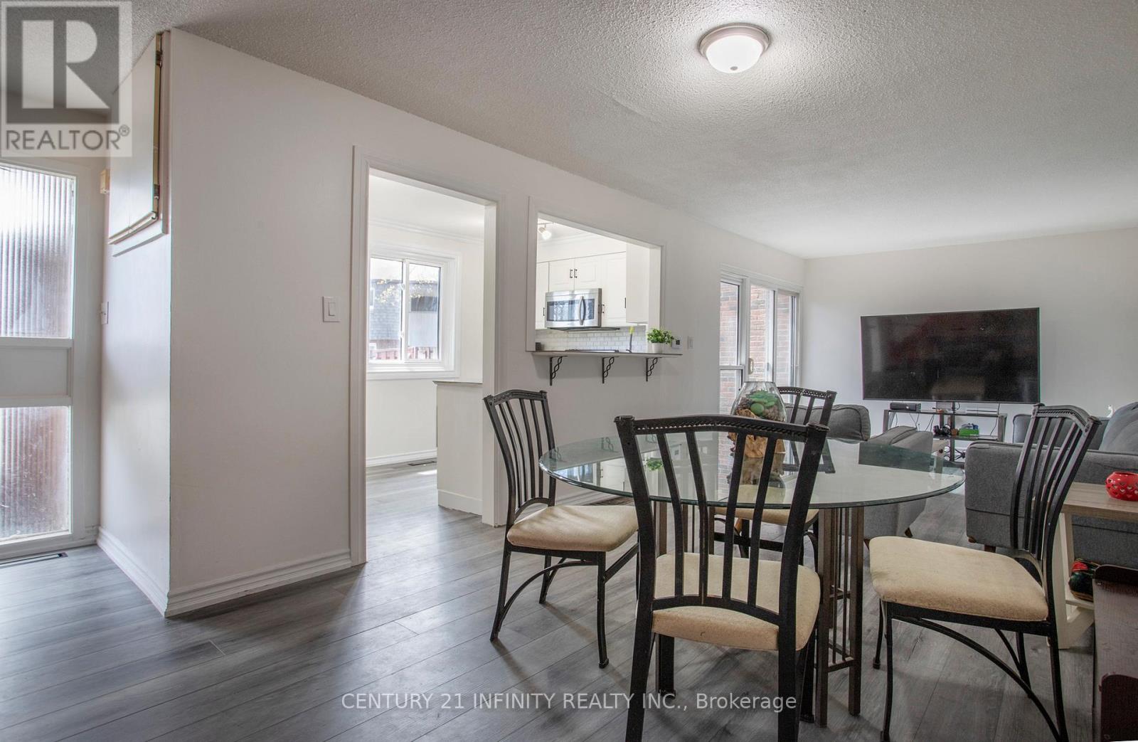 33 - 101 Dovedale Drive, Whitby, Ontario  L1N 1Z7 - Photo 8 - E13056094