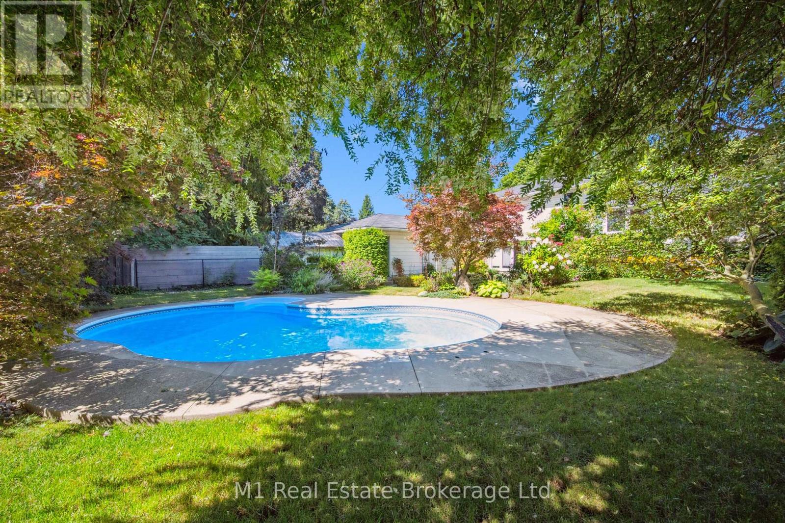 21 GLADSTONE AVENUE, Guelph, Ontario