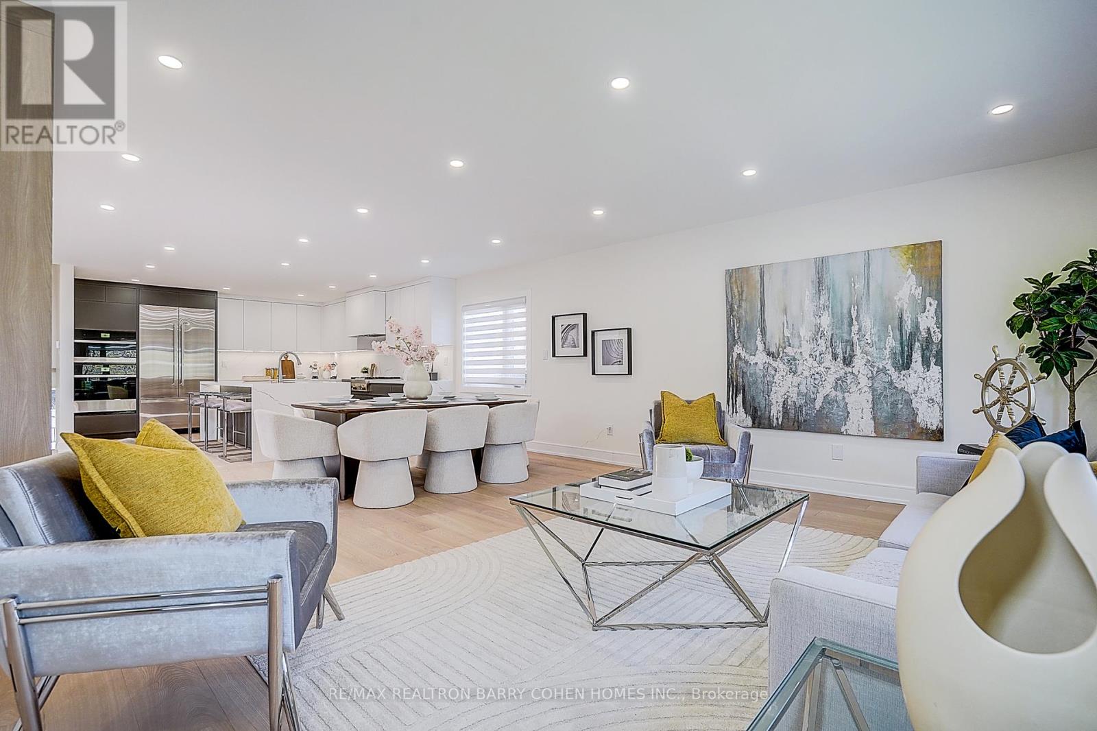 34 Elliotwood Court, Toronto, Ontario  M2L 2P9 - Photo 4 - C13056026