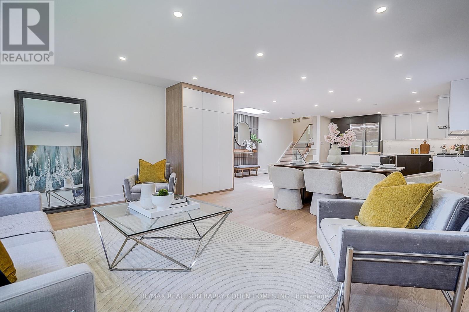 34 Elliotwood Court, Toronto, Ontario  M2L 2P9 - Photo 5 - C13056026