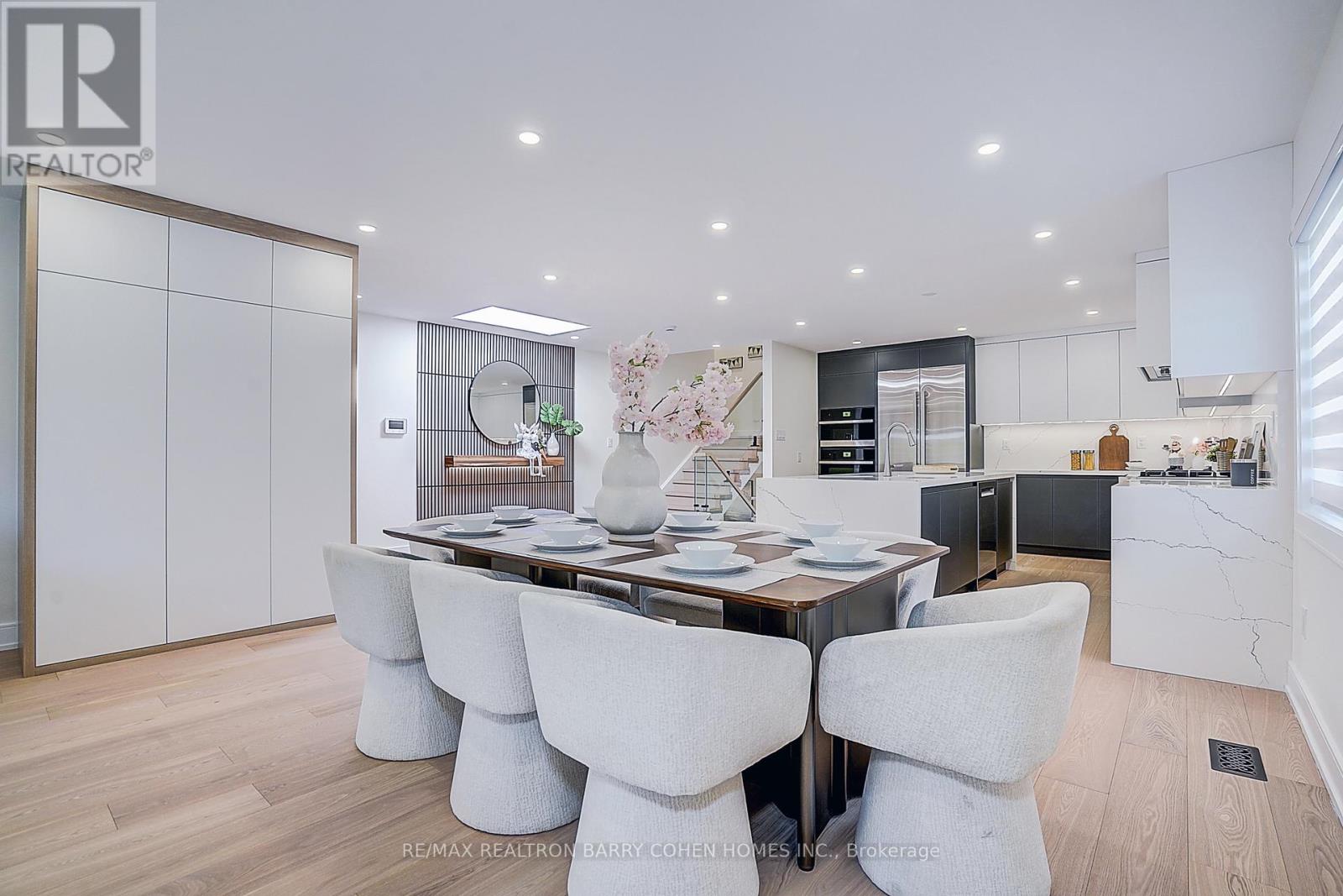 34 Elliotwood Court, Toronto, Ontario  M2L 2P9 - Photo 7 - C13056026