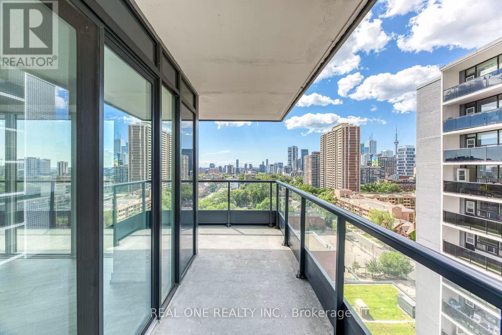 1708 Room #1 - 159 Wellesley Street E, Toronto, Ontario  M4Y 1J2 - Photo 6 - C13056098