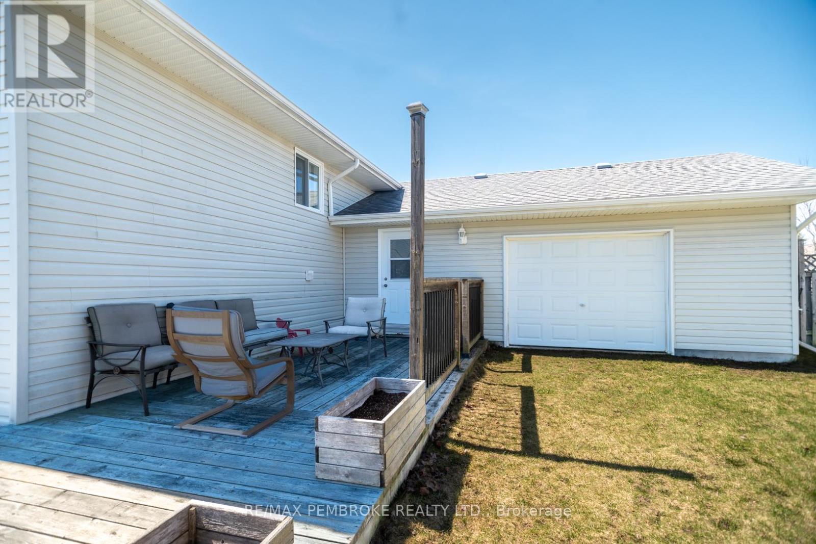 50 Spruce Street, Petawawa, Ontario  K8H 3S4 - Photo 34 - X13056082