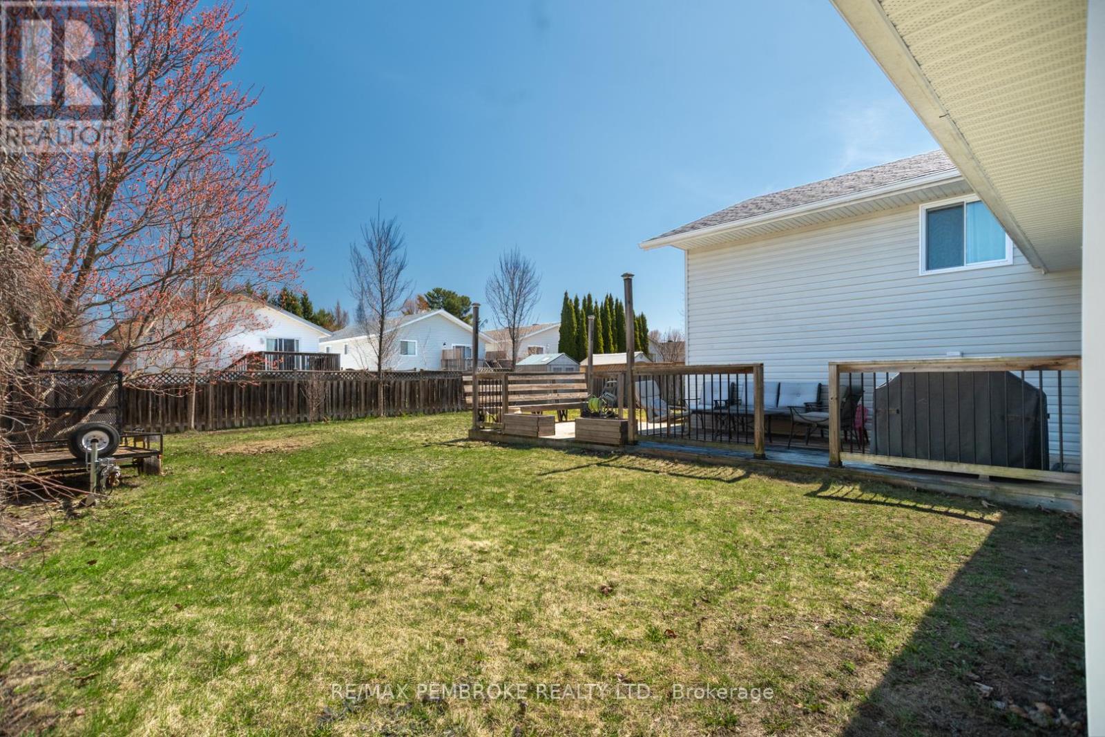 50 Spruce Street, Petawawa, Ontario  K8H 3S4 - Photo 38 - X13056082